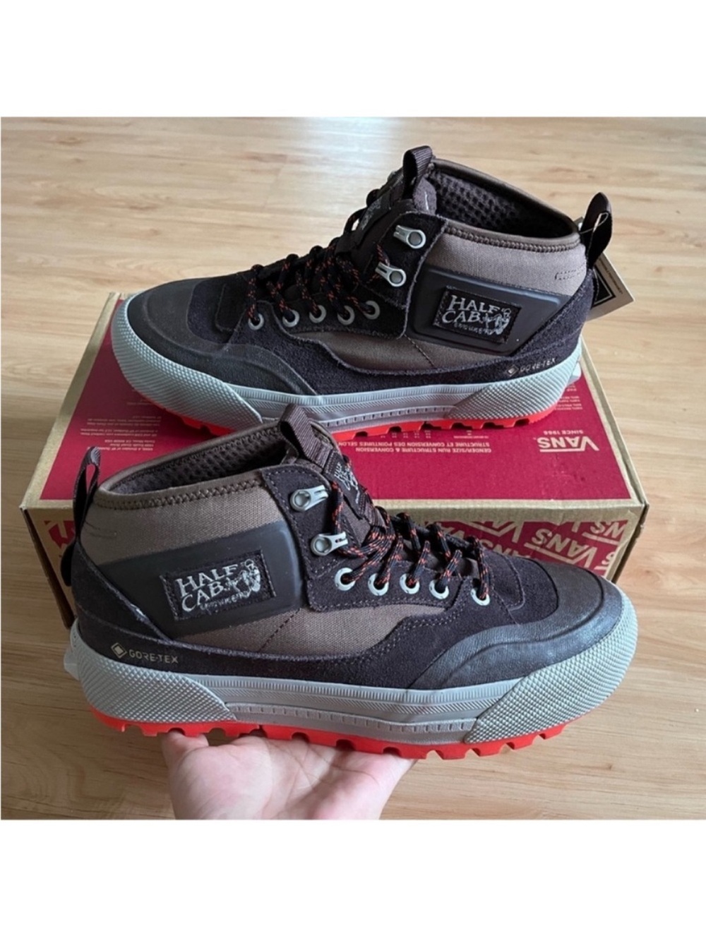 Vans MTE Half Cab Gore-Tex
Shoes Women 10.OUS